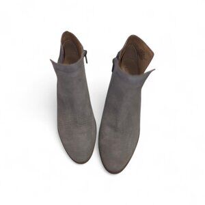 Lucky Brand Gray Textured Ankle Booties | Stacked Wood Heel | Size 7.5